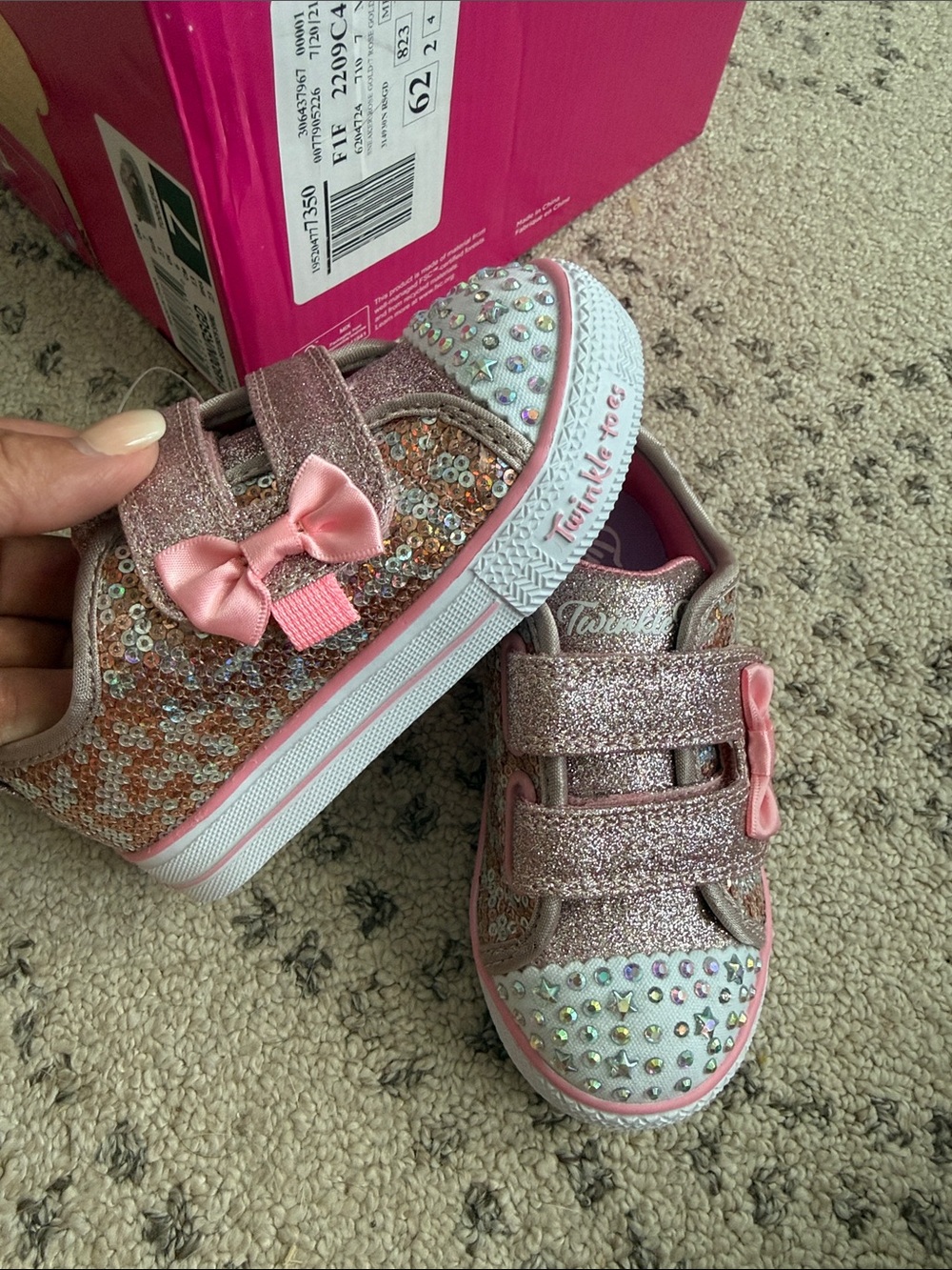 NIB Twinkle Toes shoes by Skechers, toddlers 7
